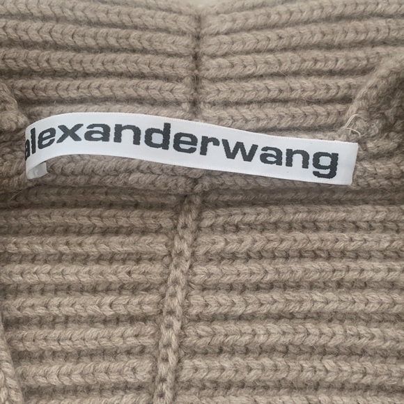 Worn one Alexander Wang ribbed beige wool cashmere blend draped neck sweater - Picture 5 of 7